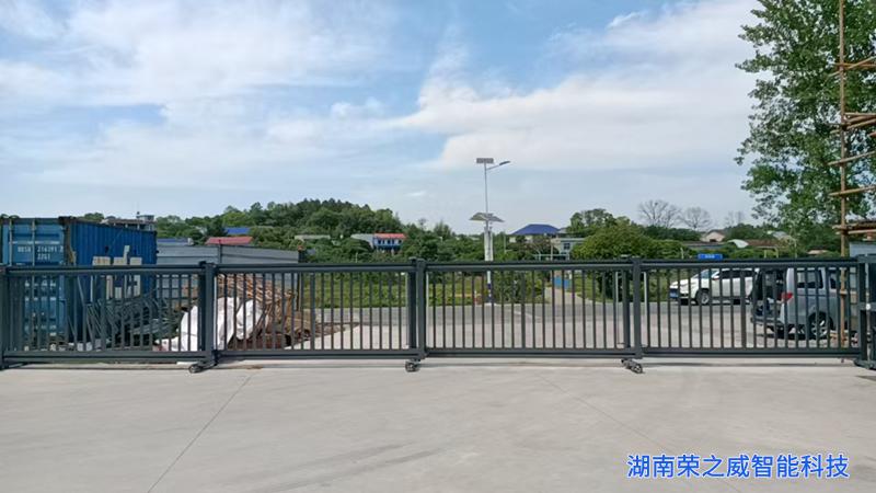 智能平移门轨道施工-长沙电动伸缩门厂家-湖南荣之威